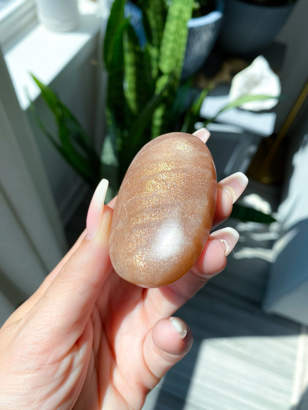 GLITTERY Sunstone Palm Stone