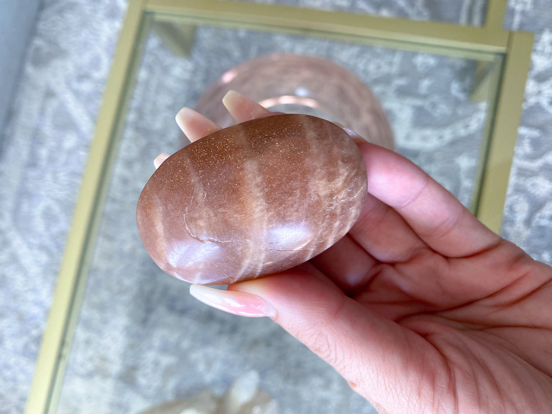 GLITTERY Sunstone Palm Stone