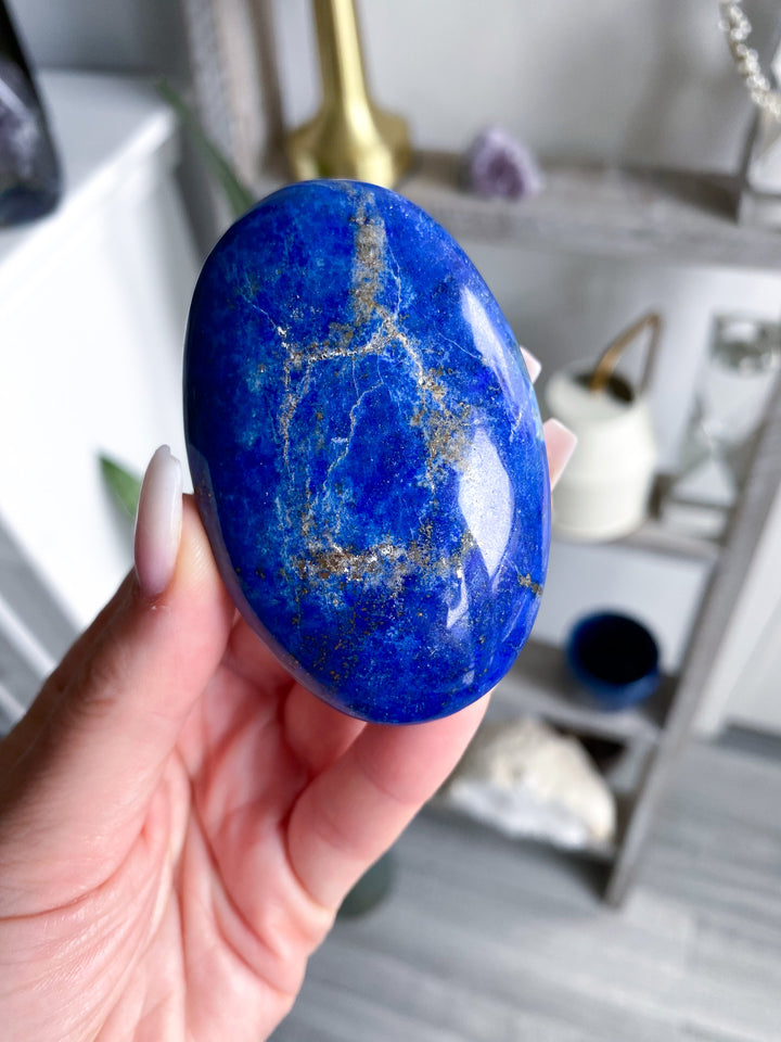 Good Quality Lapis Lazuli Palm Stone