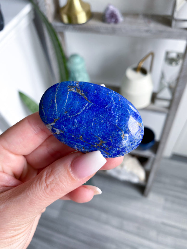 Good Quality Lapis Lazuli Palm Stone