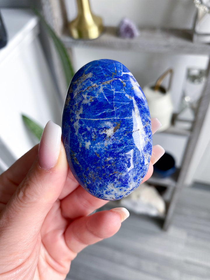 Good Quality Lapis Lazuli Palm Stone