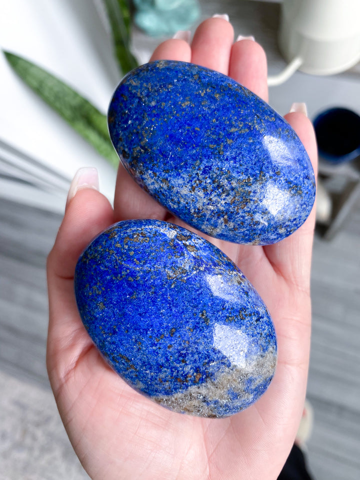 Good Quality Lapis Lazuli Palm Stone
