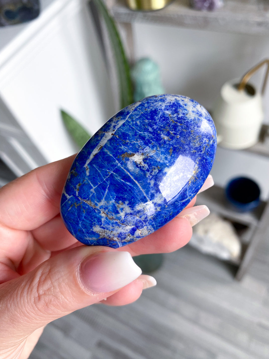 Good Quality Lapis Lazuli Palm Stone