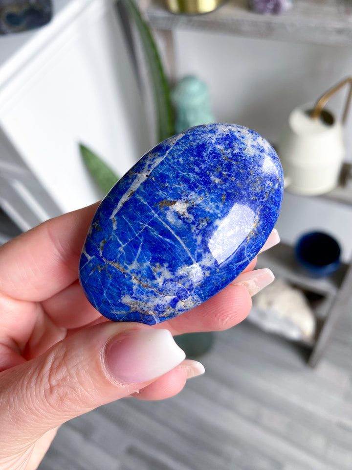 Good Quality Lapis Lazuli Palm Stone