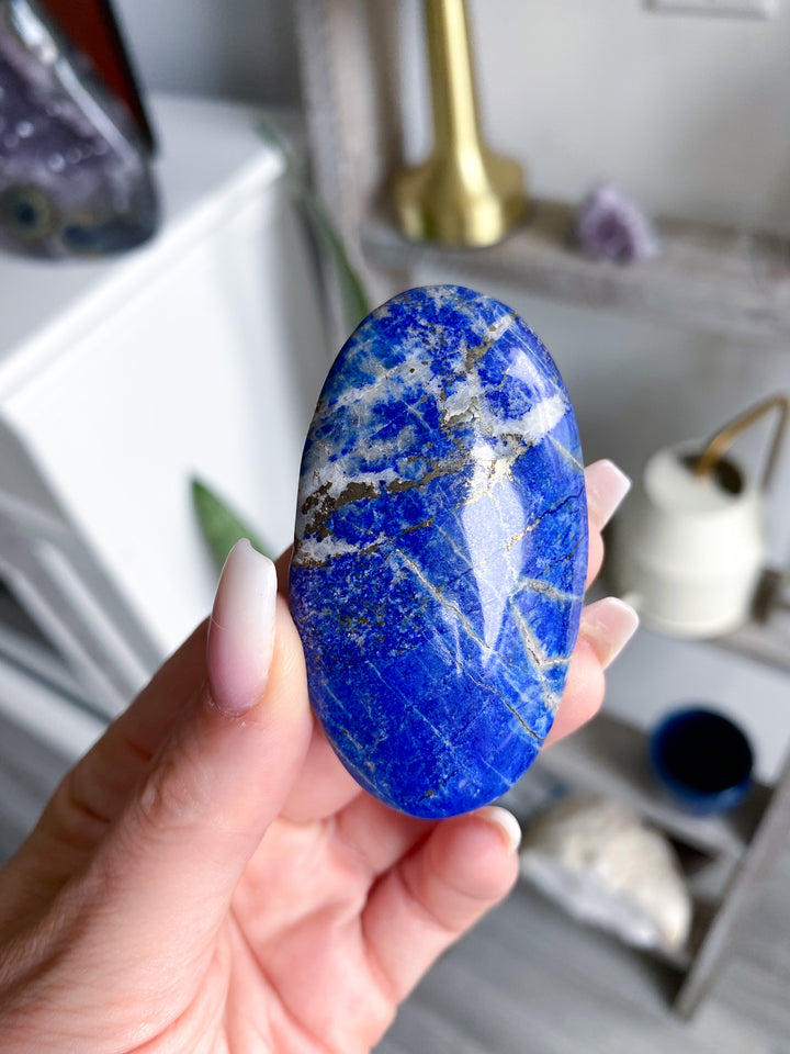 Good Quality Lapis Lazuli Palm Stone