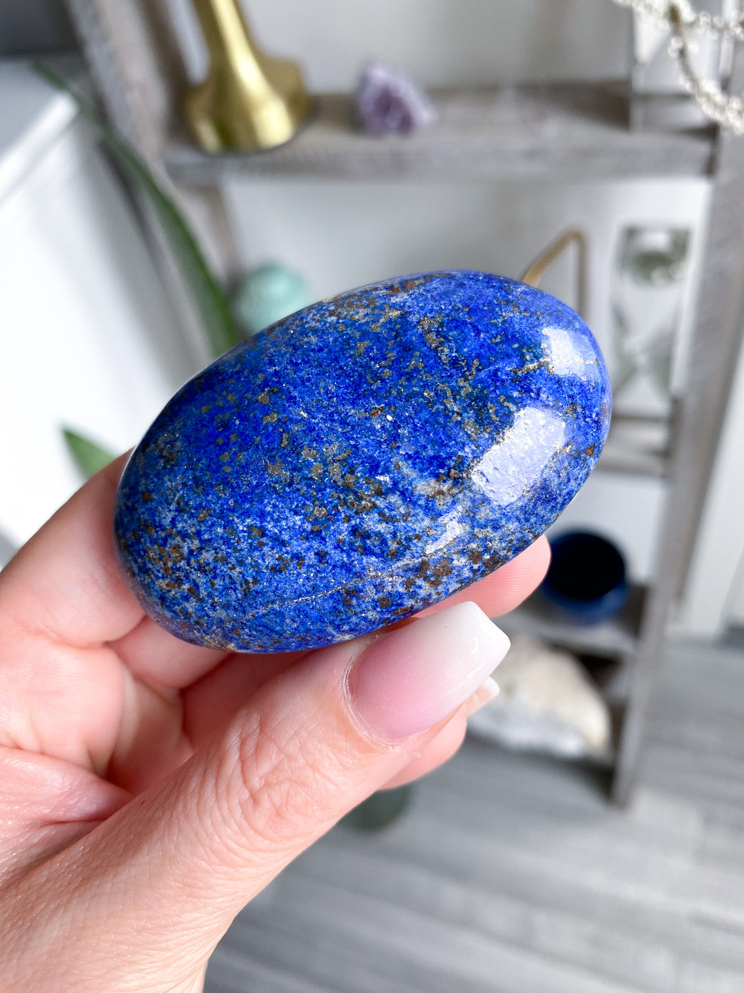 Good Quality Lapis Lazuli Palm Stone
