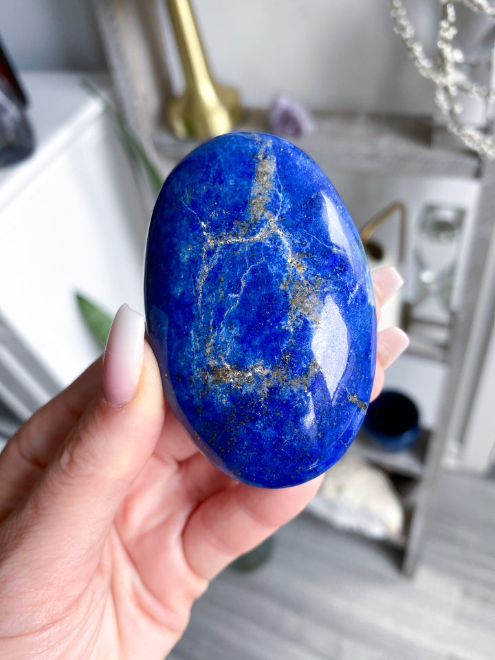 Good Quality Lapis Lazuli Palm Stone