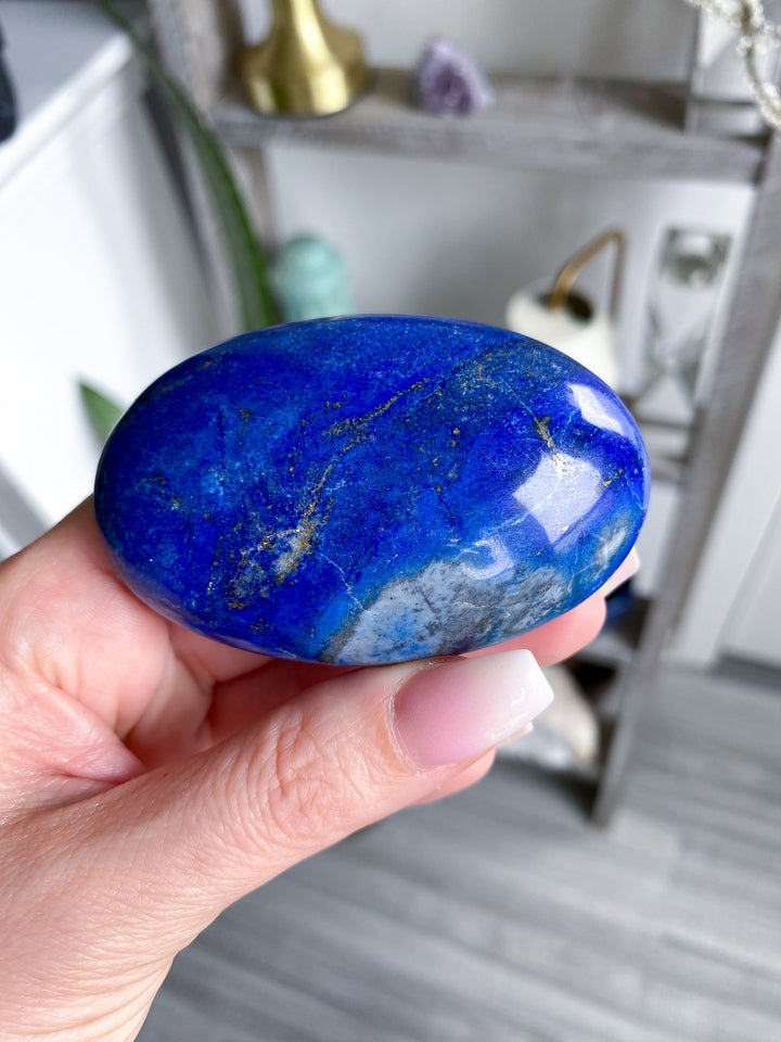 Good Quality Lapis Lazuli Palm Stone