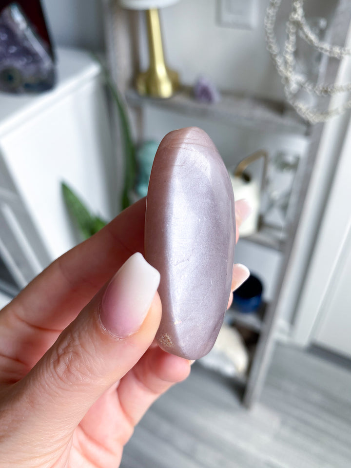 Flashy Peach Moonstone Palm 