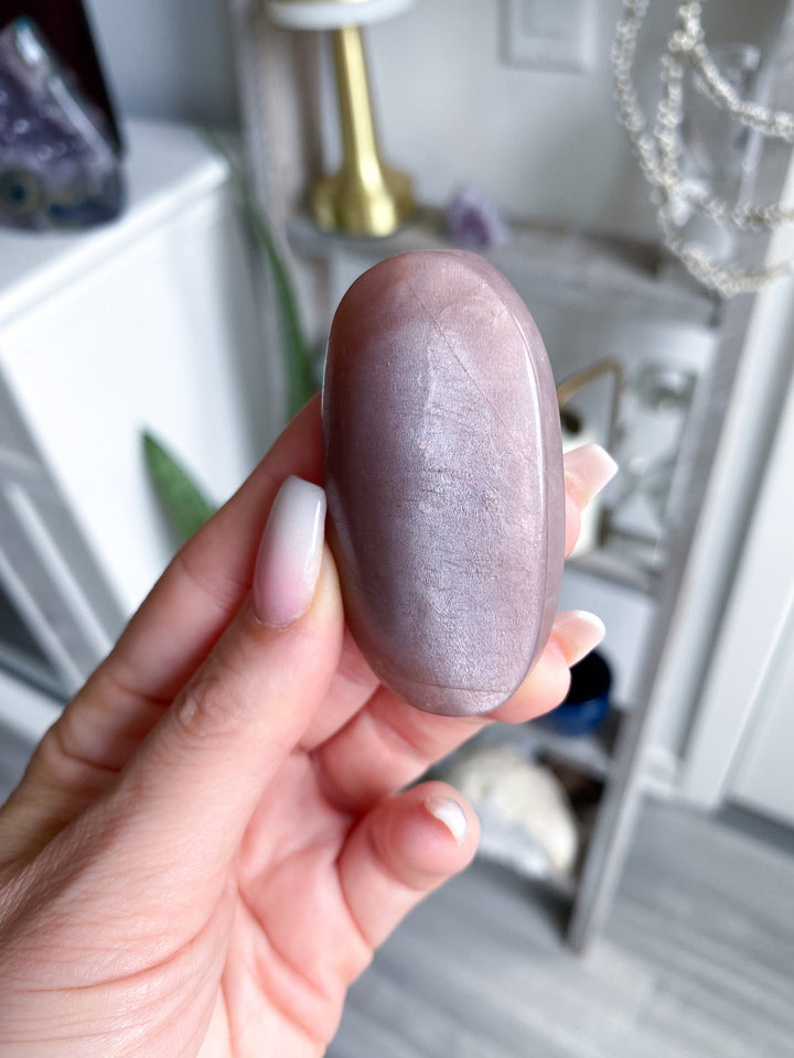 Flashy Peach Moonstone Palm 