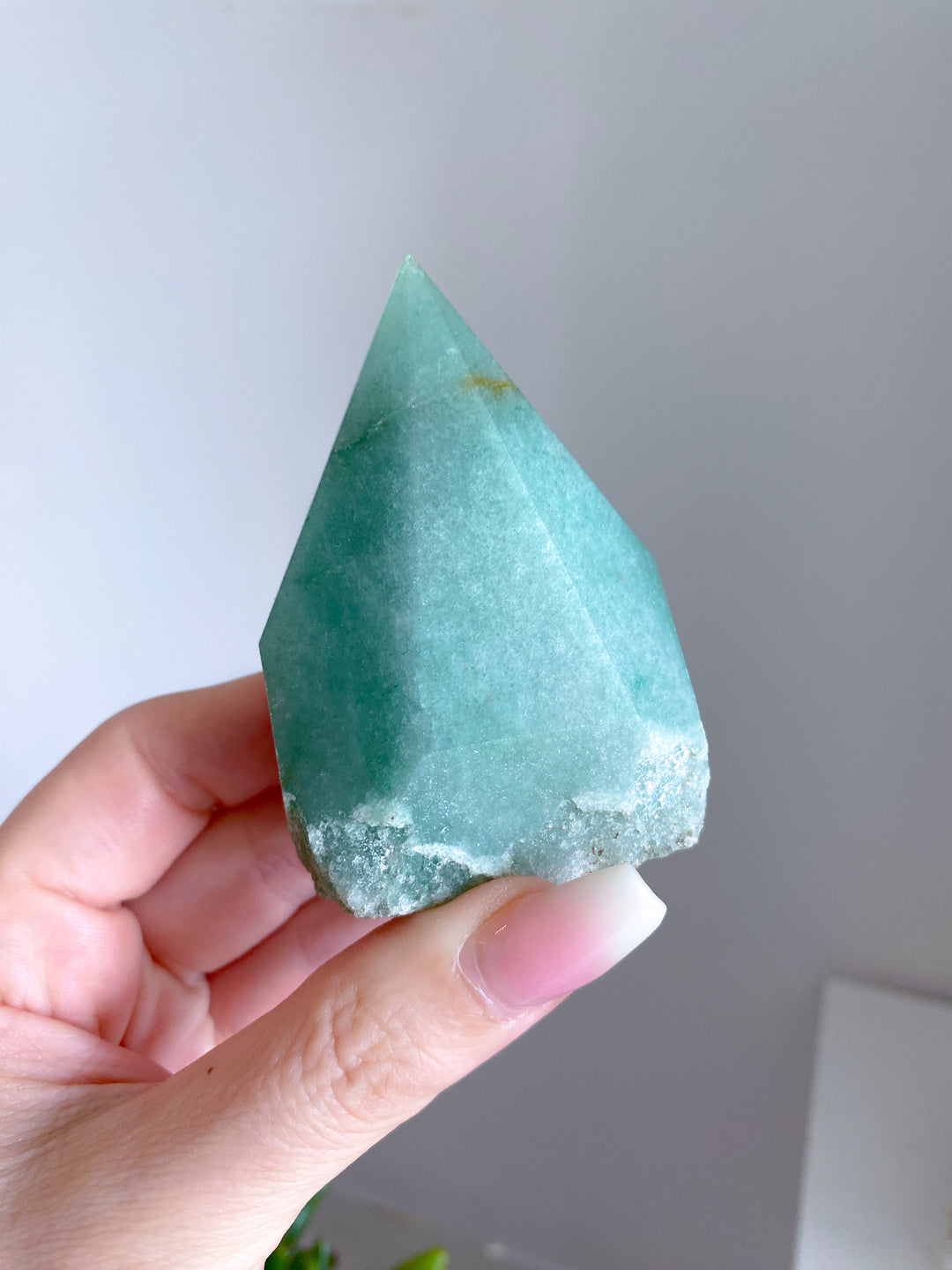 Apple Green Aventurine Top Polish Point