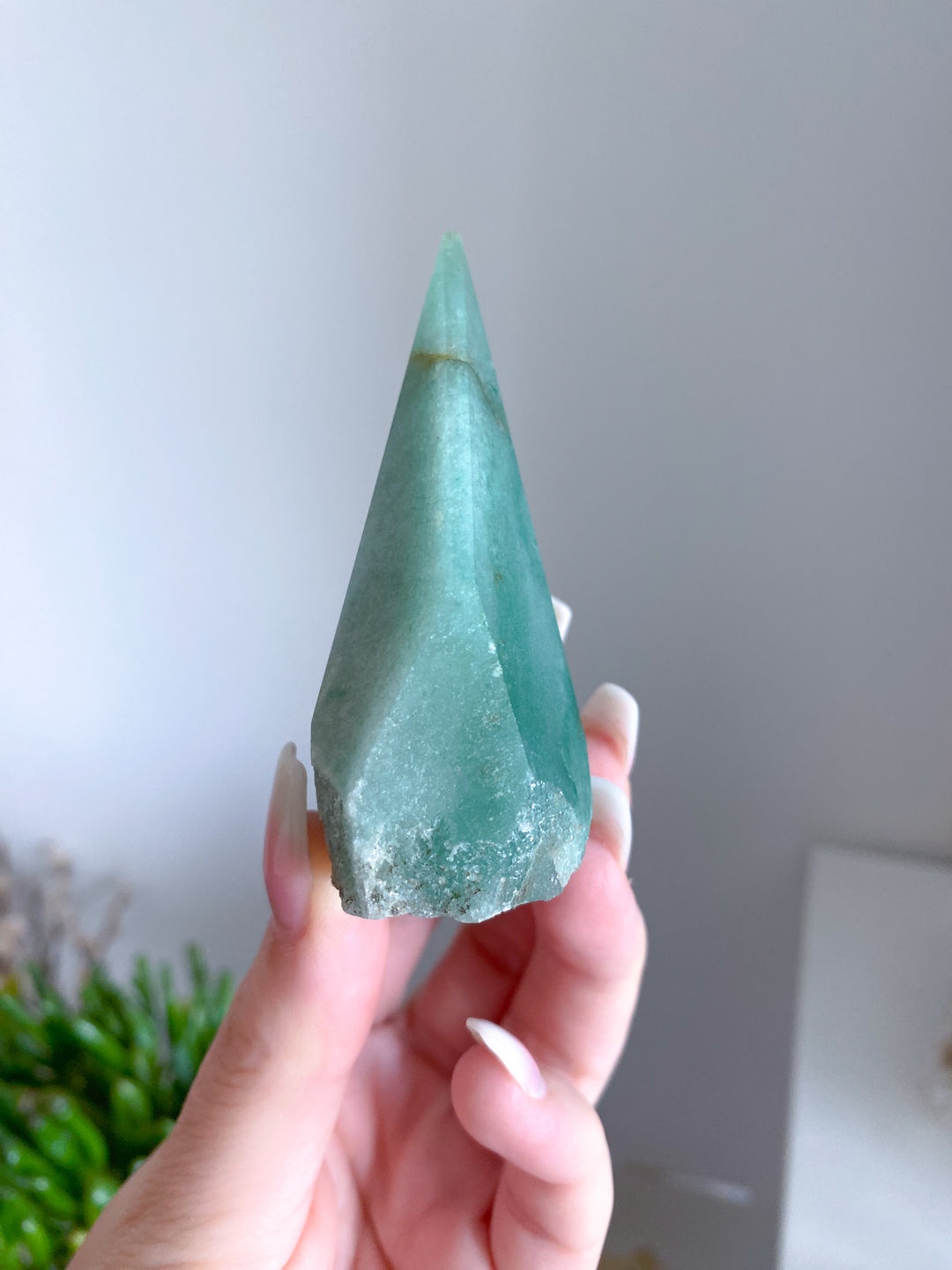 Apple Green Aventurine Top Polish Point