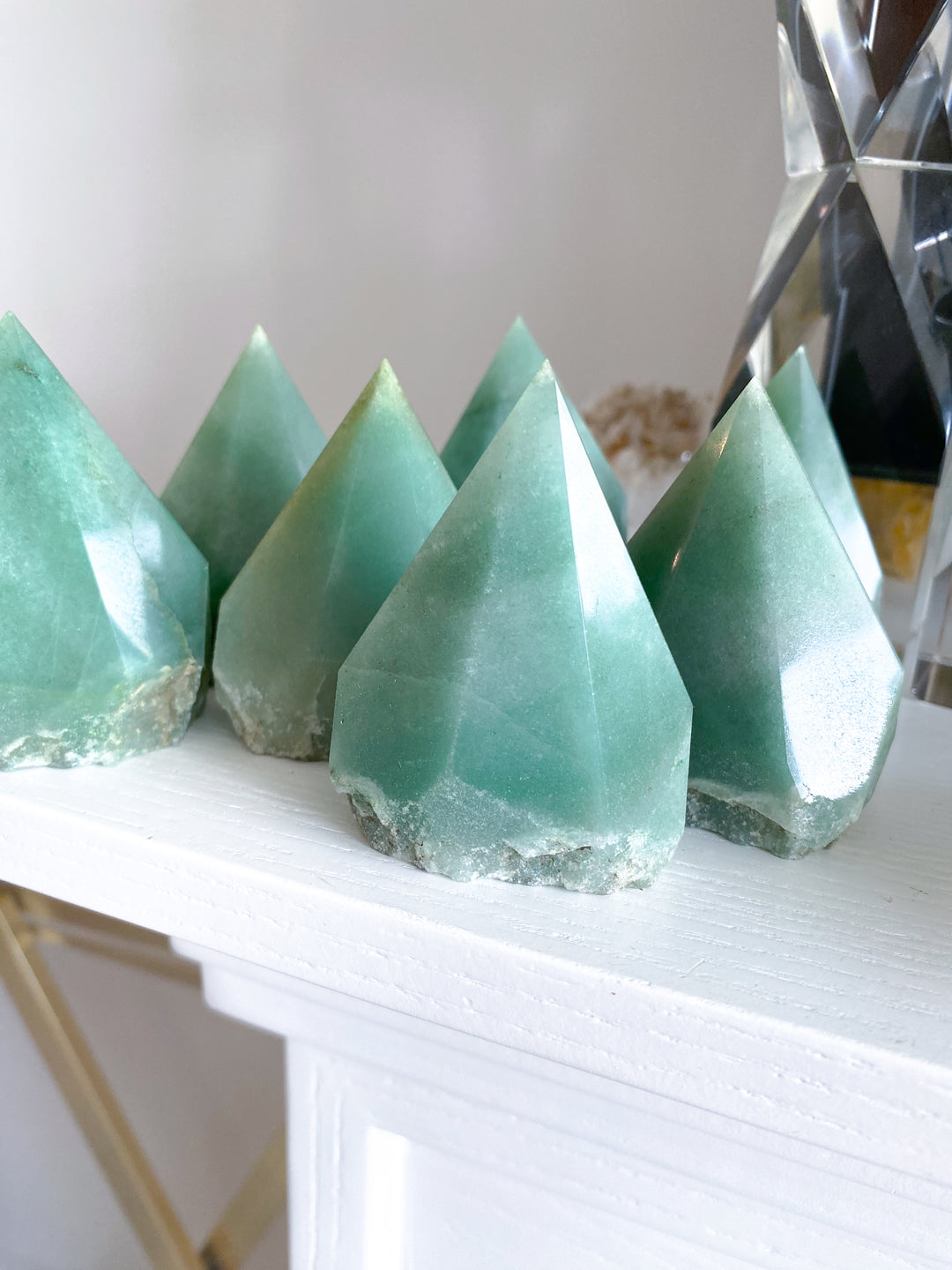 Apple Green Aventurine Top Polish Point