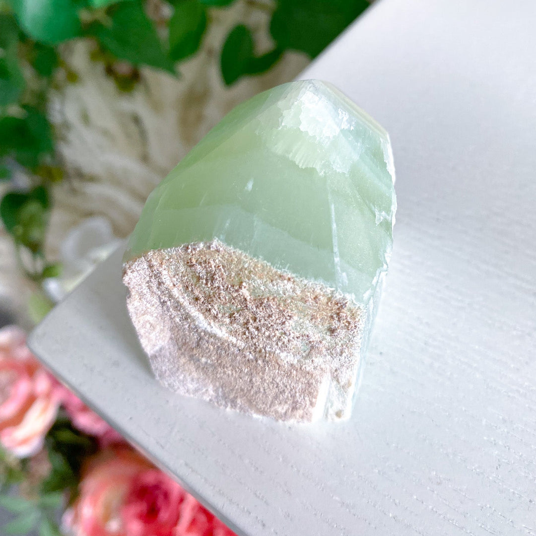 Green Calcite Top Polish Point 