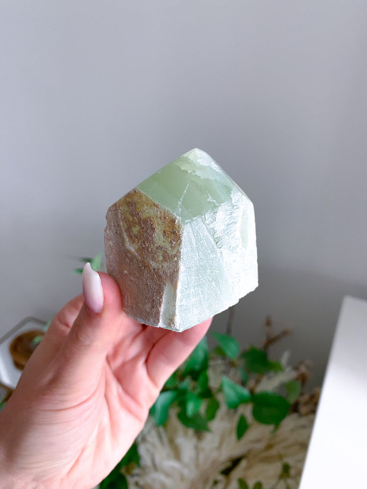 Green Calcite Top Polish Point 