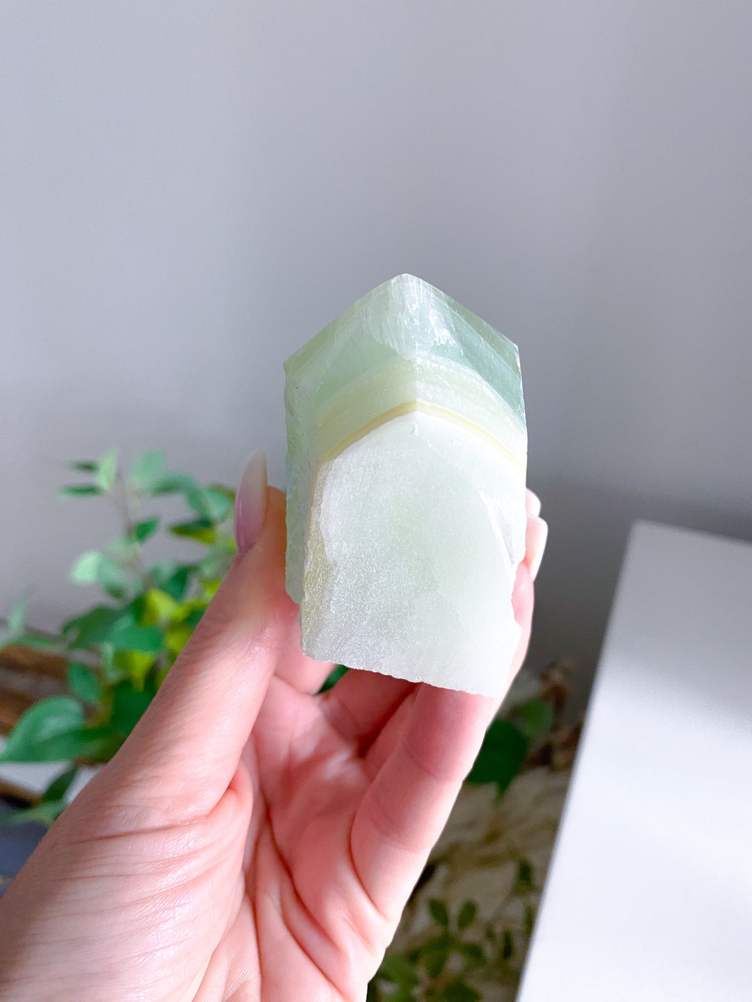 Green Calcite Top Polish Point 