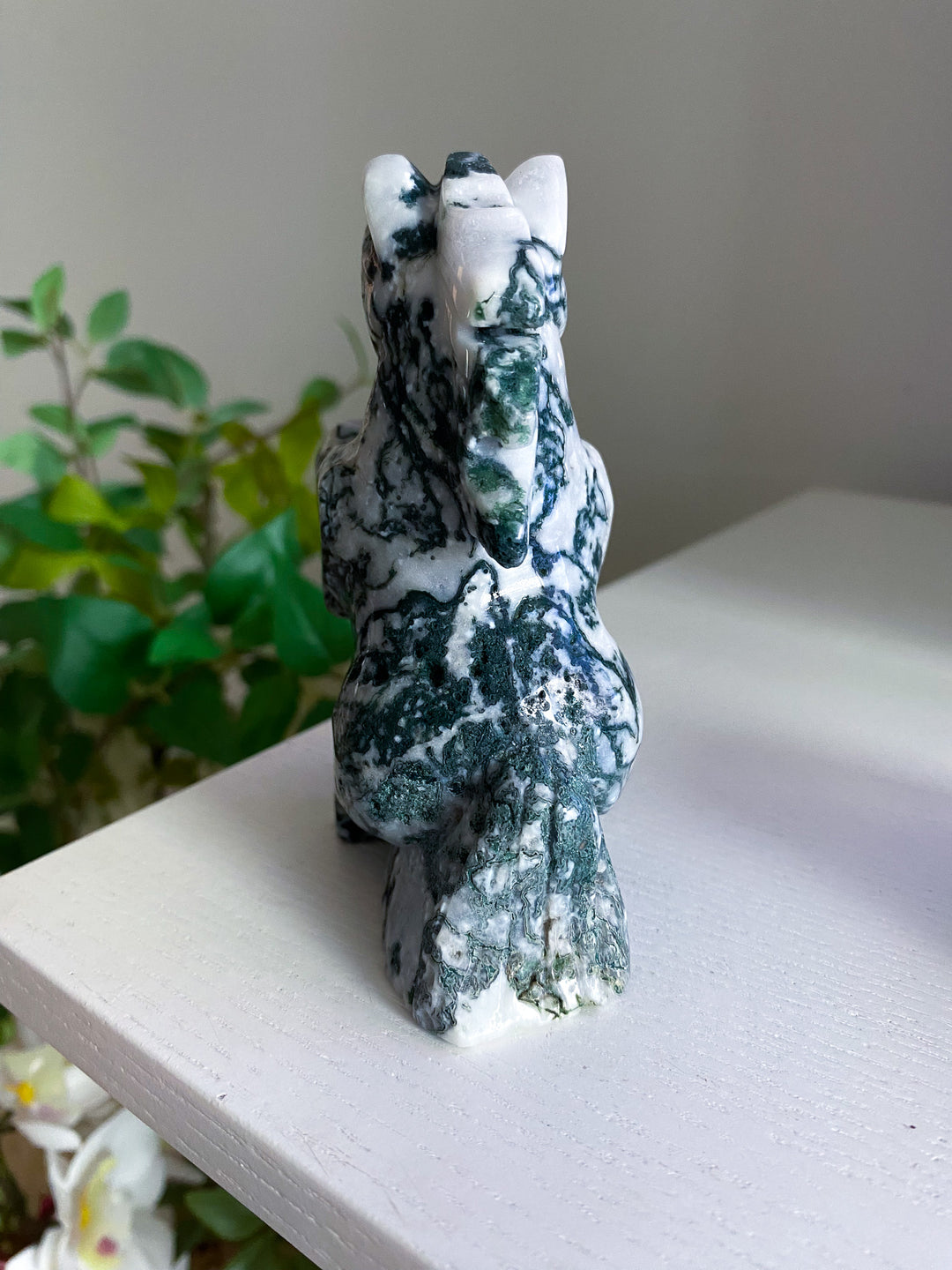 Large Inclusion Moss Agate Horse 
