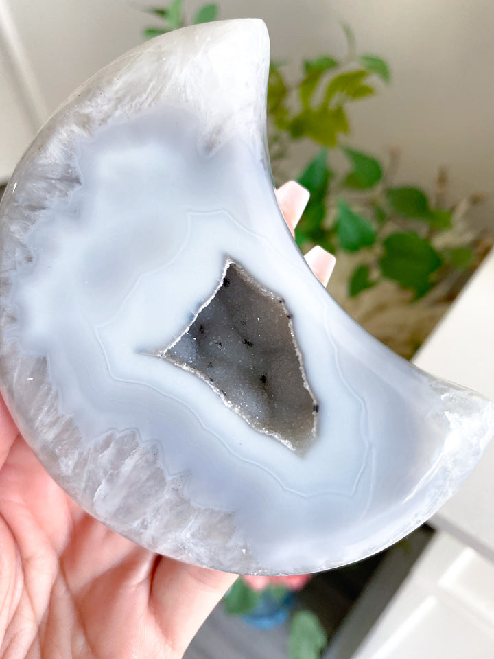 Gray Quartz Agate Moon 