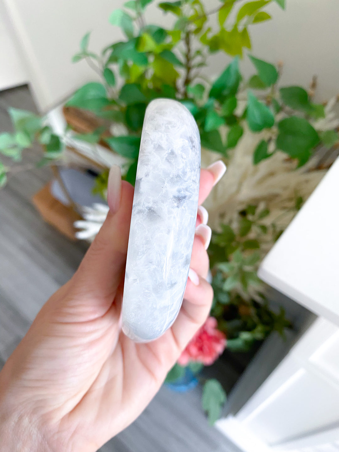 Gray Quartz Agate Moon 
