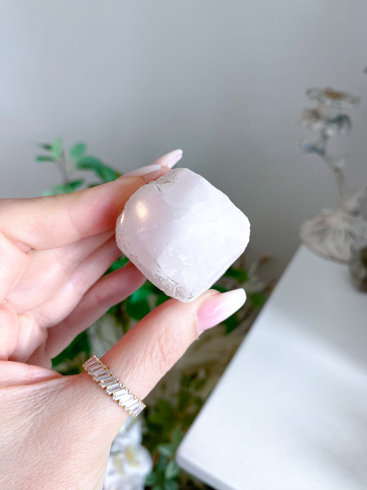 Small Pale Rose Quartz Top Polish 