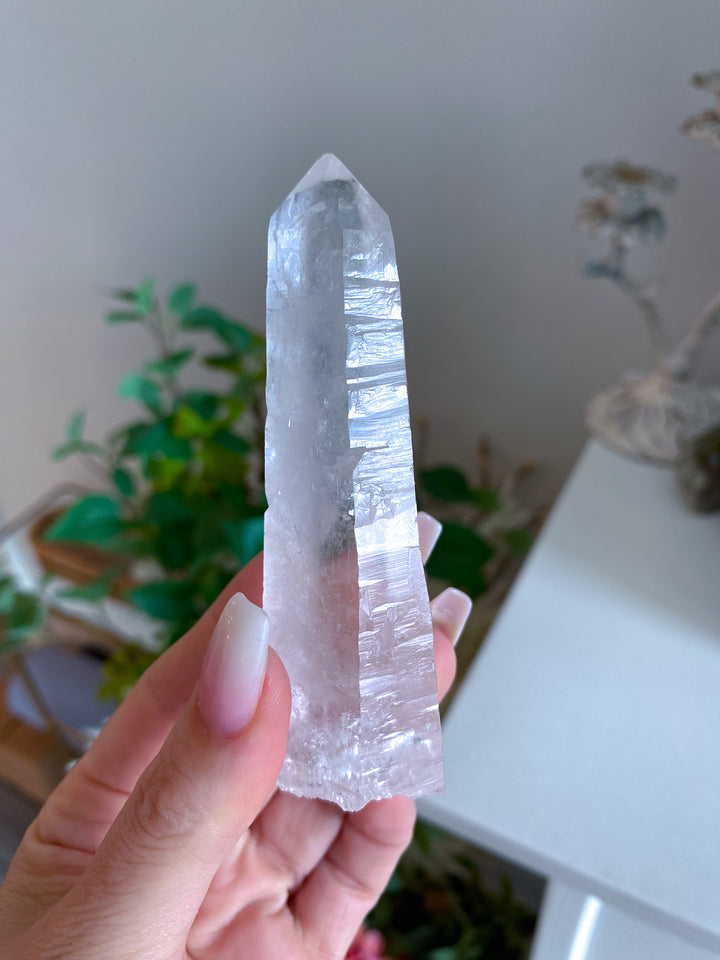 Standing Quartz Wand 