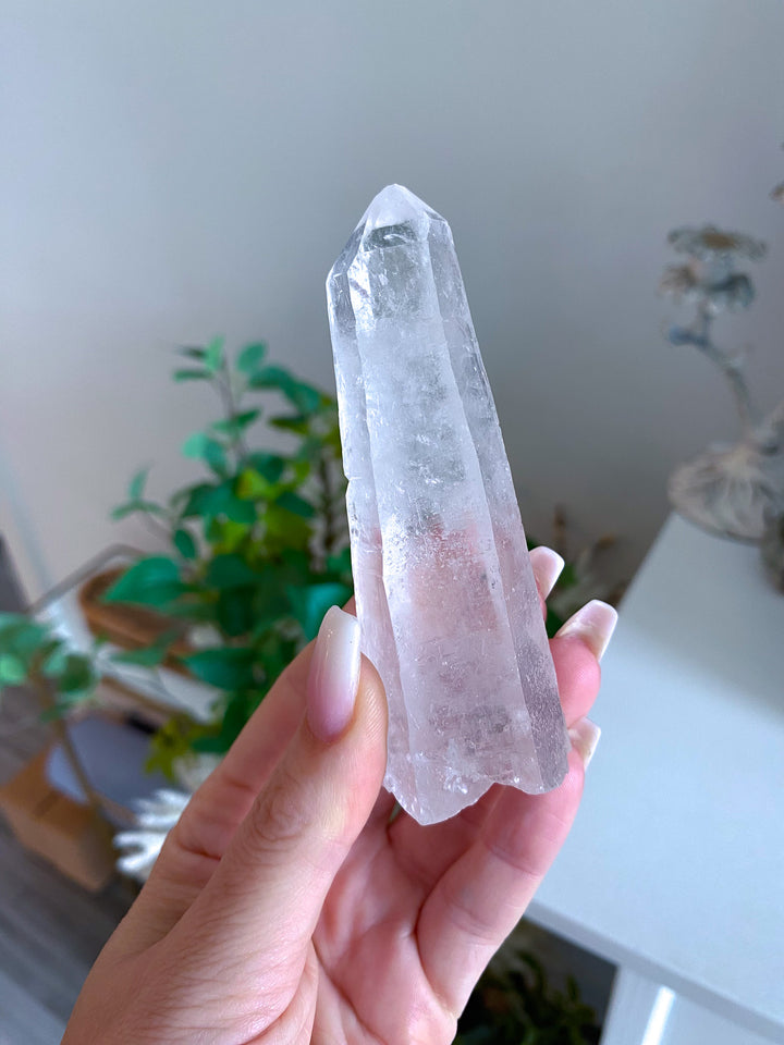 Standing Quartz Wand 
