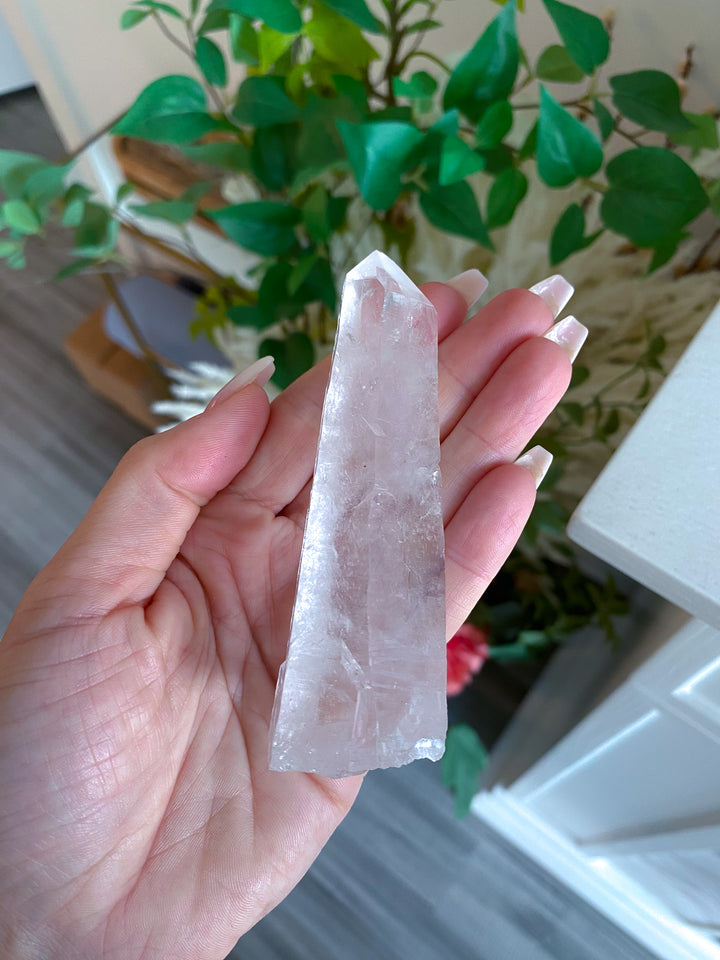 Standing Quartz Wand 