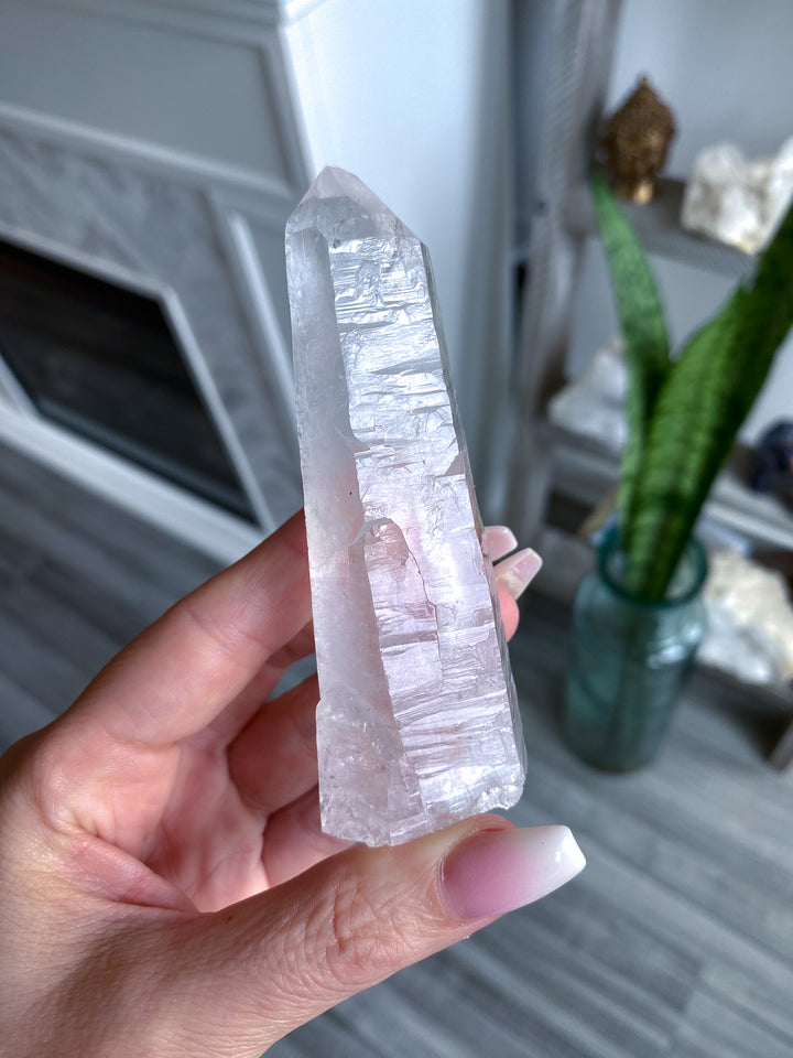 Standing Quartz Wand 