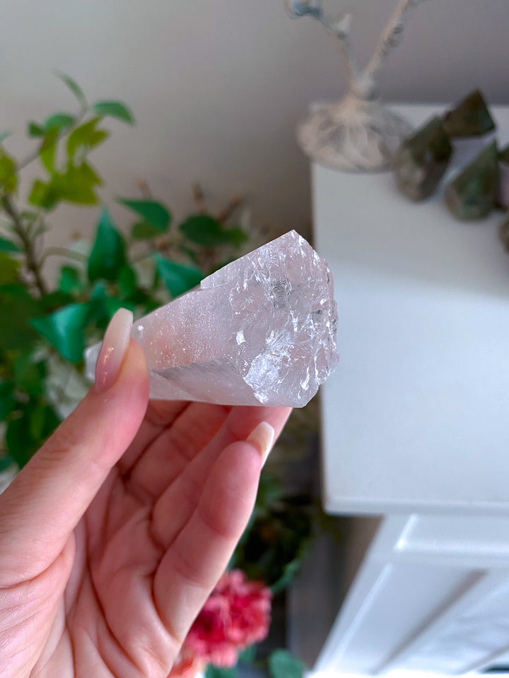 Standing Quartz Wand 