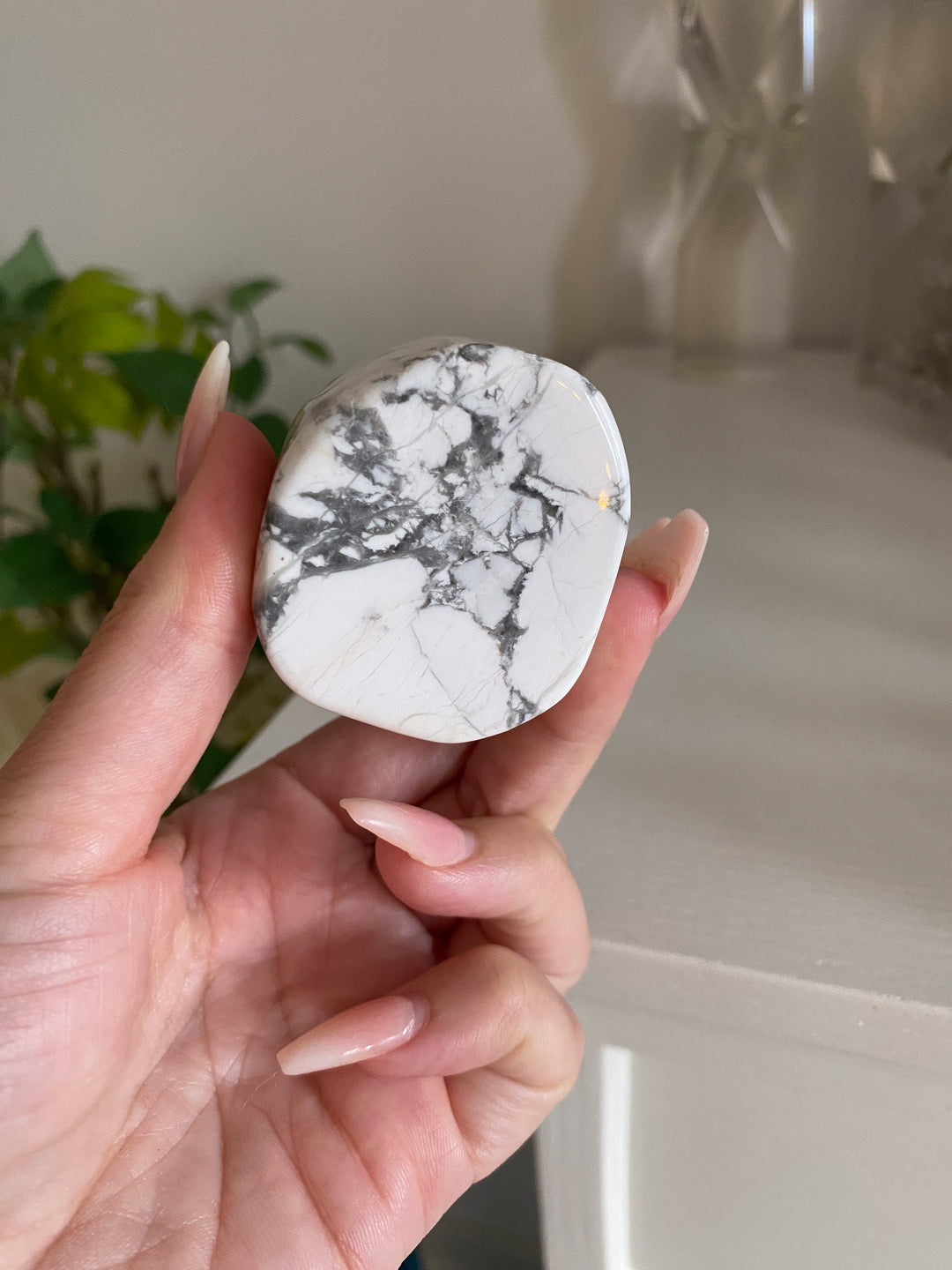 Howlite Freeform Stonehenge Shape