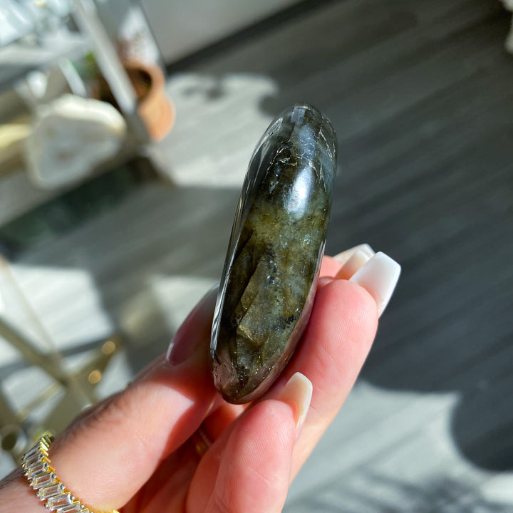 Round Flashy Labradorite Palm Stone 
