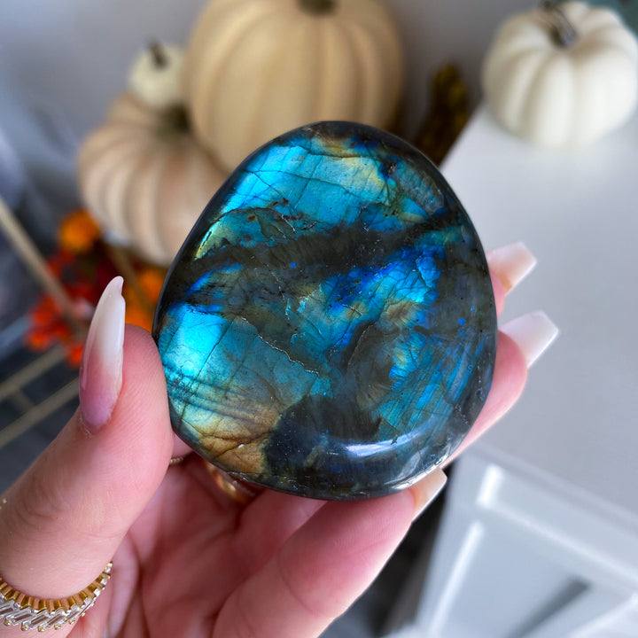 Round Flashy Labradorite Palm Stone 