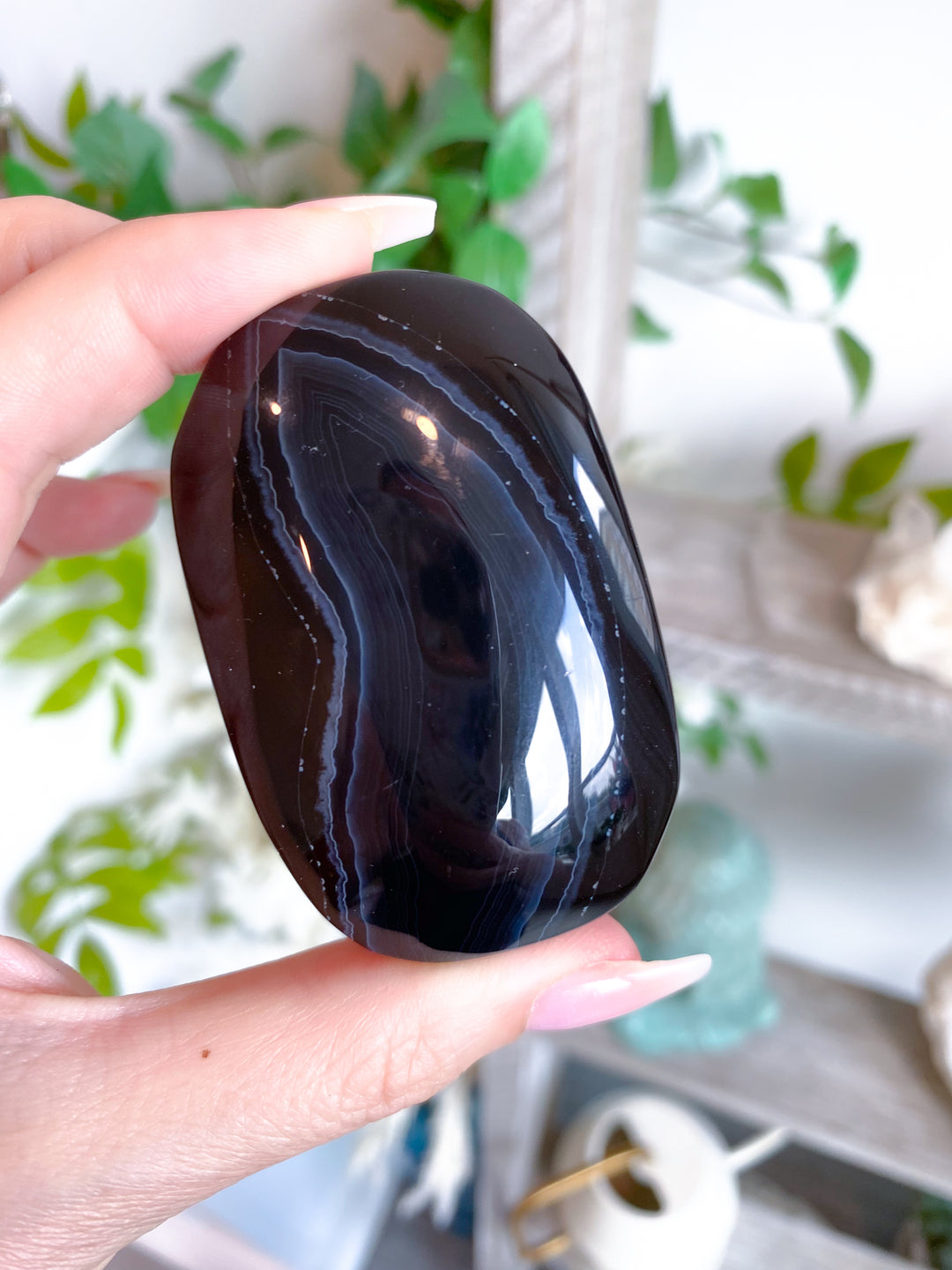 Black Agate Palm Stone #7 - Protection