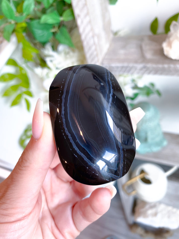 Black Agate Palm Stone #7 - Protection