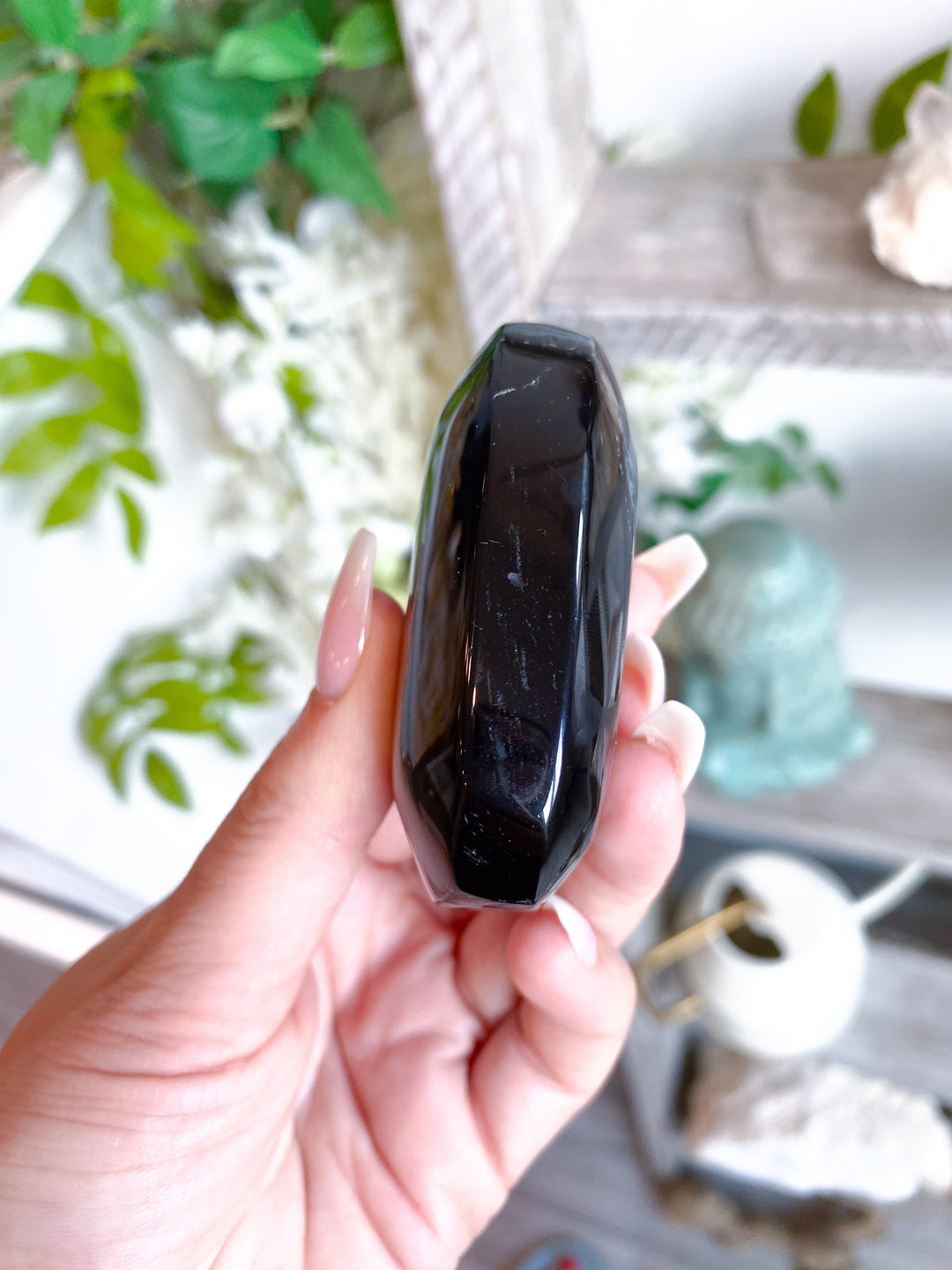 Black Agate Palm Stone #7 - Protection