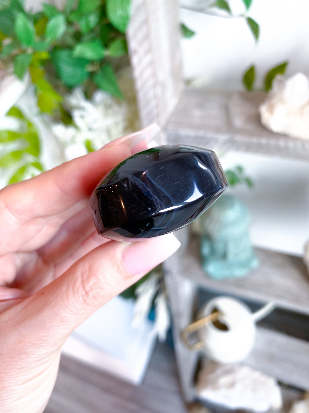 Black Agate Palm Stone #7 - Protection