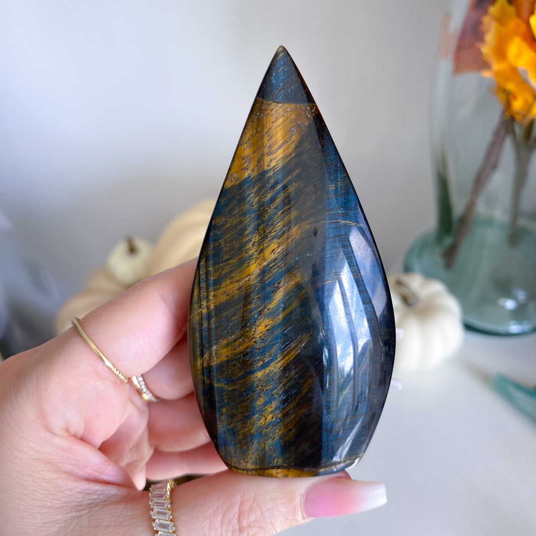 Blue Tiger Eye Flame 