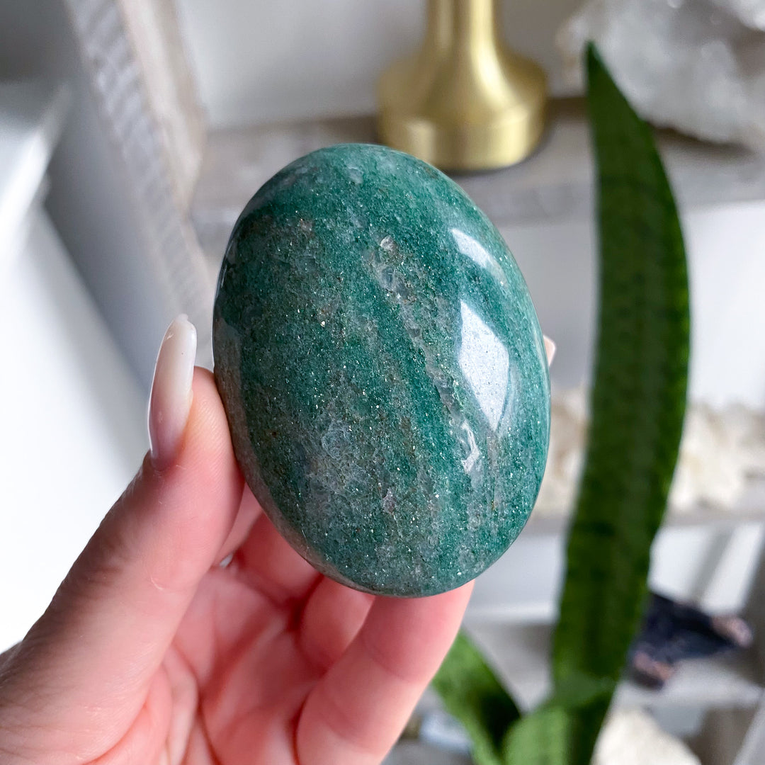 Mica Rich Green Aventurine Palm Stone