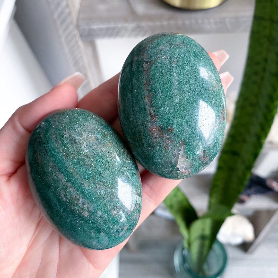 Mica Rich Green Aventurine Palm Stone