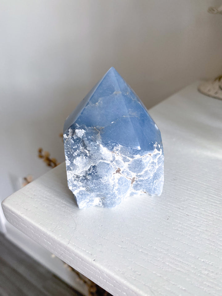 Angelite Crystal Top Polish Point #7