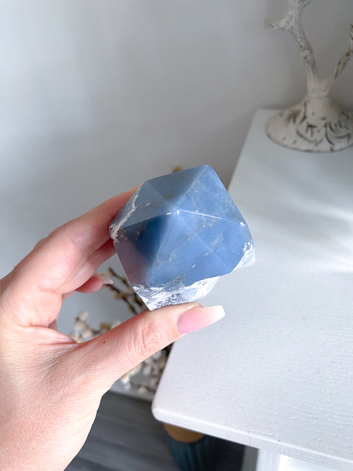 Angelite Crystal Top Polish Point #7