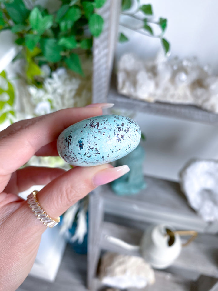 Calming Turquoise Palm Stone #5 - Aligns all the Chakras