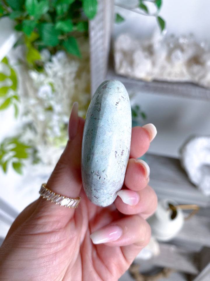 Turquoise Palm Stone #12 - Chakra Alignment
