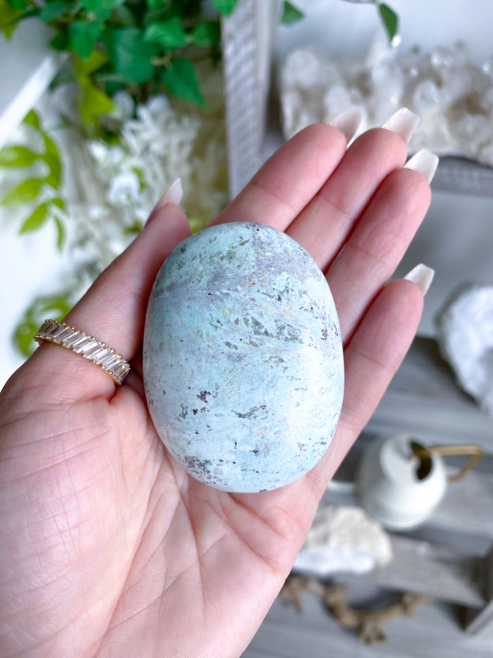 Turquoise Palm Stone #12 - Chakra Alignment