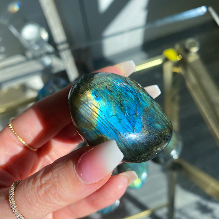 Flashy Labradorite Pebble Palm