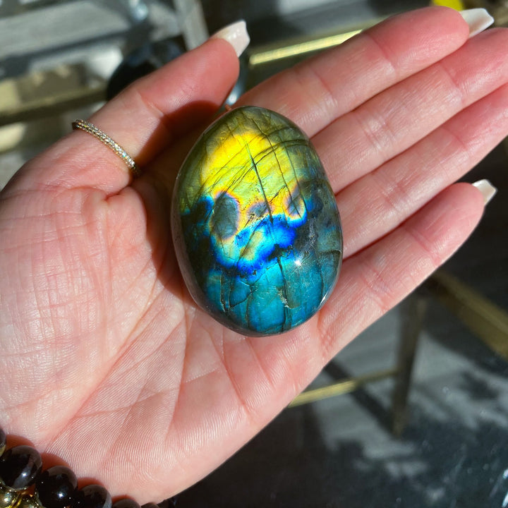 Flashy Labradorite Pebble Palm