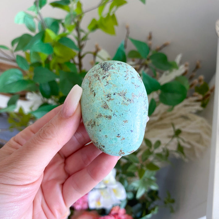 B Quality Turquoise Palm Stone 