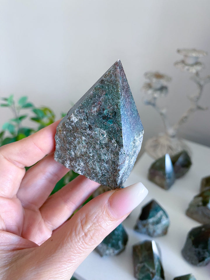 MONEY MAGNET Dark Green Aventurine Top Polish Point