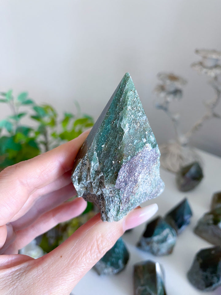 MONEY MAGNET Dark Green Aventurine Top Polish Point