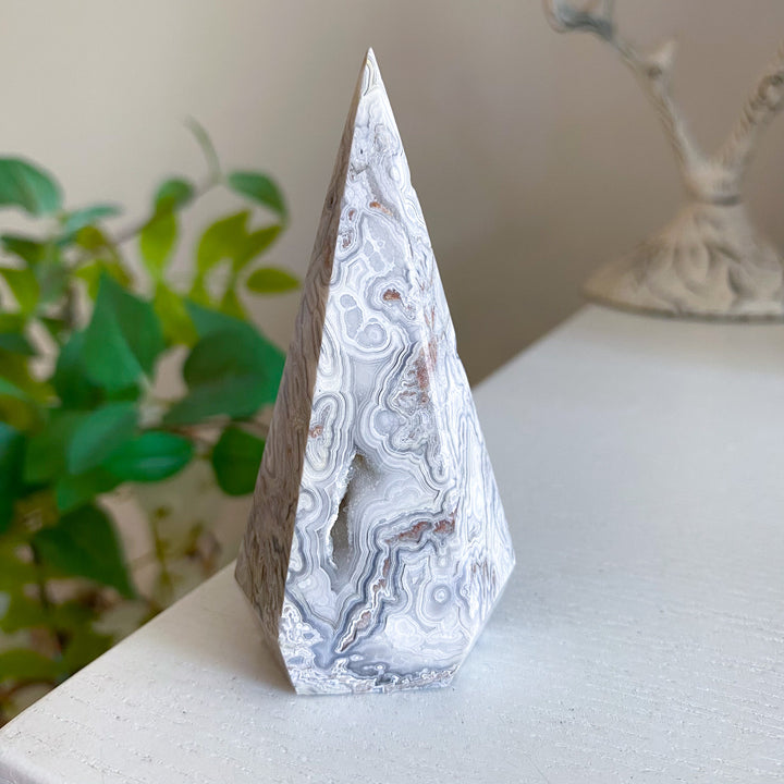 White Drusy Crazy Lace Agate Tower 